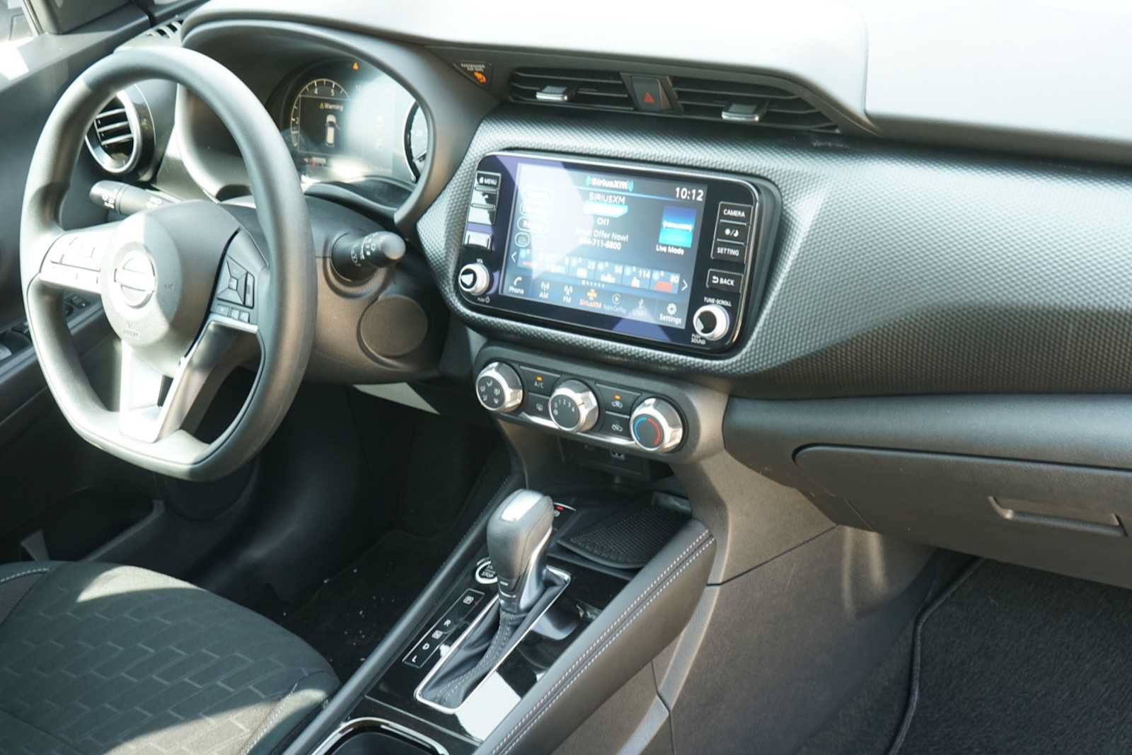 Used 2024 Nissan Kicks SV FWD image 25