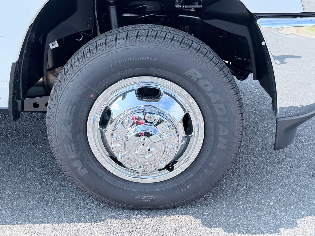 New 2026 RAM 3500 Tradesman w/ Chrome Appearance Group A AWD/4WD image 29