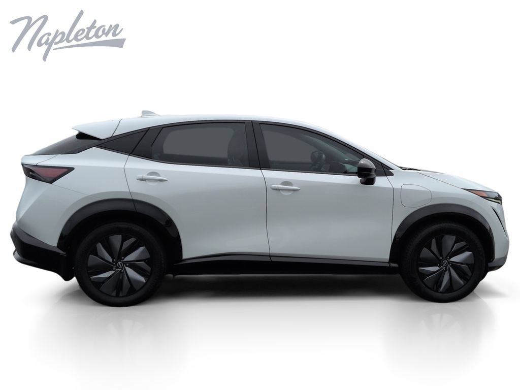 Used 2024 Nissan Ariya AWD image 7