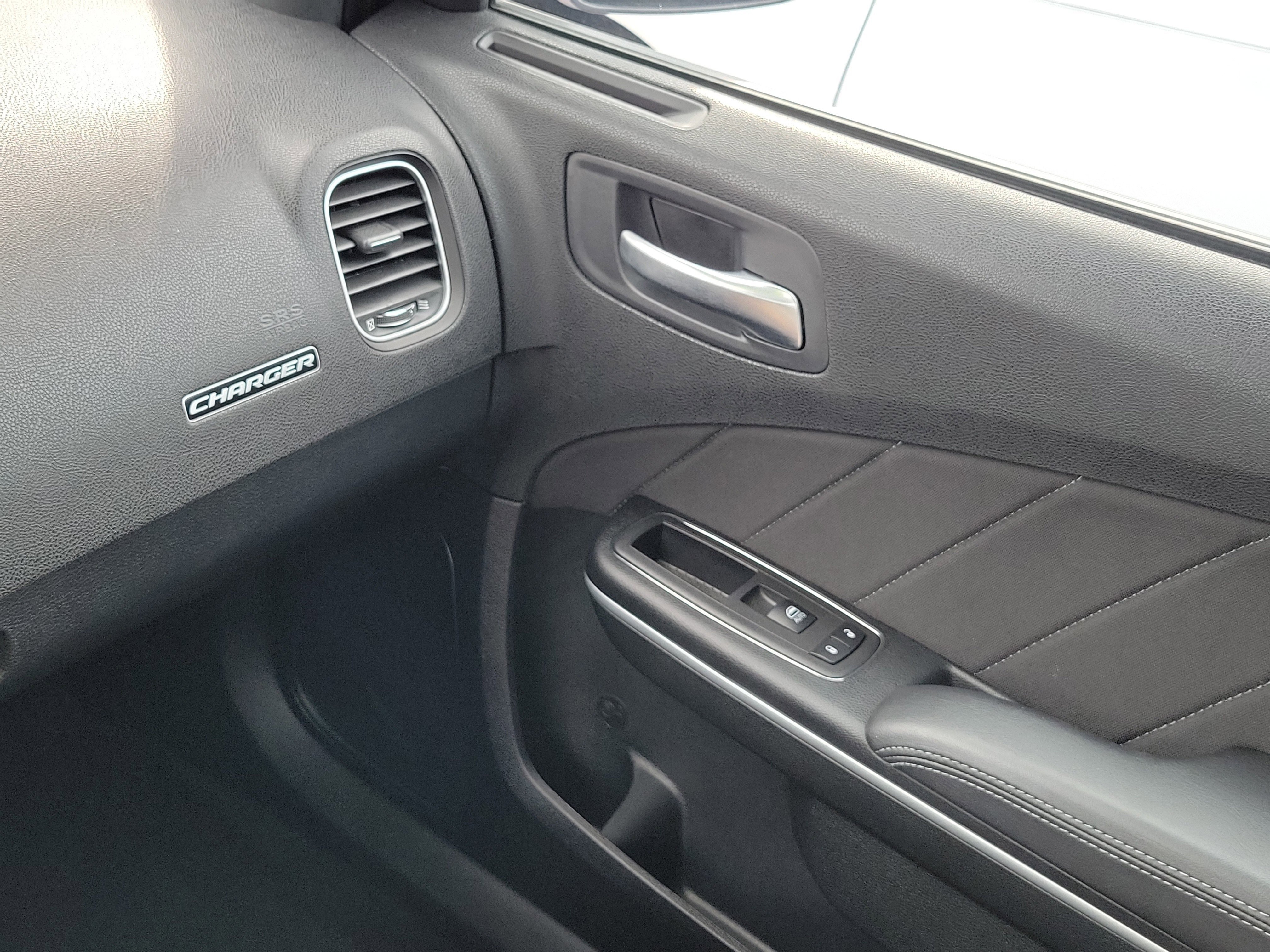 Used 2023 Dodge Charger SXT RWD image 27