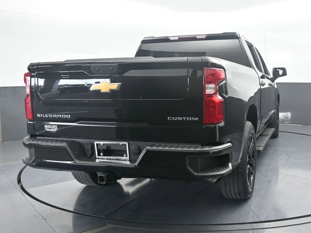 Used 2023 Chevrolet Silverado 1500 Custom image 5