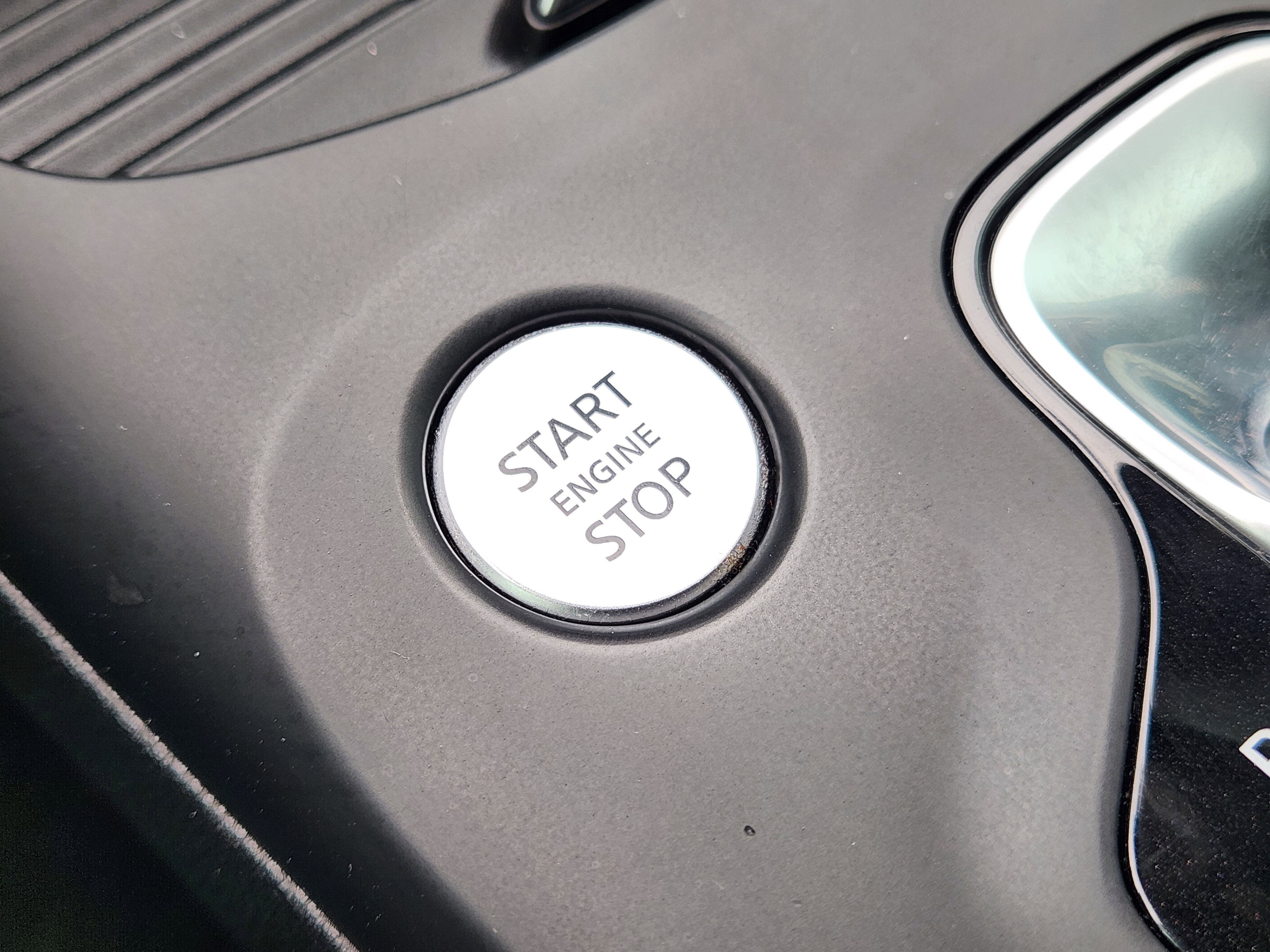 Used 2019 INFINITI QX50 Luxe w/ Navigation Package image 22