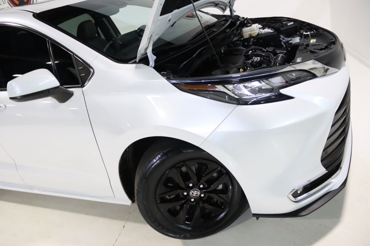 Used 2023 Toyota Sienna XLE FWD image 71