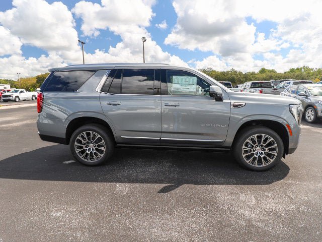 New 2026 GMC Yukon Denali w/ Denali Reserve Package AWD/4WD image 11