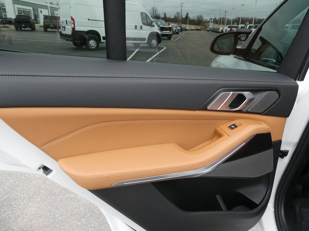 Used 2026 BMW X5 M60i AWD/4WD image 60