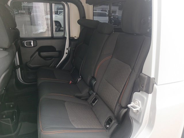 Used 2023 Jeep Gladiator Mojave w/ Cold Weather Group AWD/4WD image 20