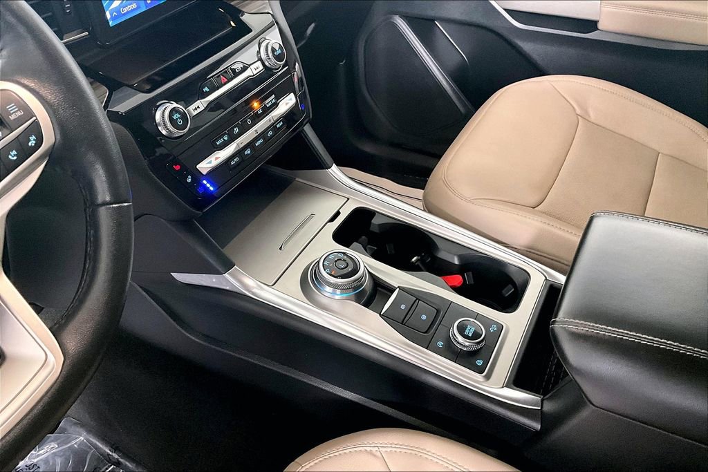 Used 2023 Ford Explorer Limited image 17