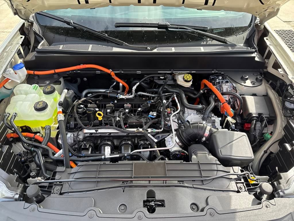 New 2025 Ford Maverick XLT image 27