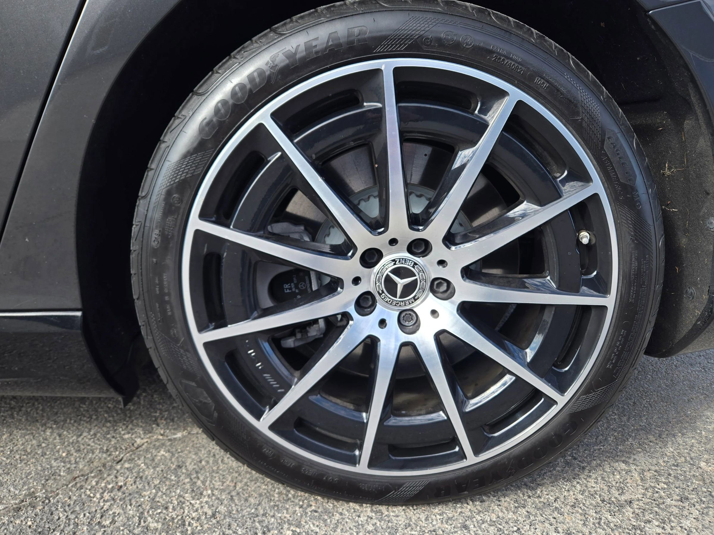 Used 2023 Mercedes-Benz EQS 580 4MATIC Sedan w/ Exclusive Trim Package image 25