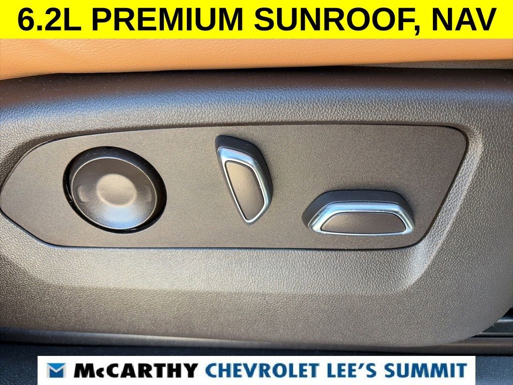 Used 2022 Cadillac Escalade ESV Premium Luxury image 34