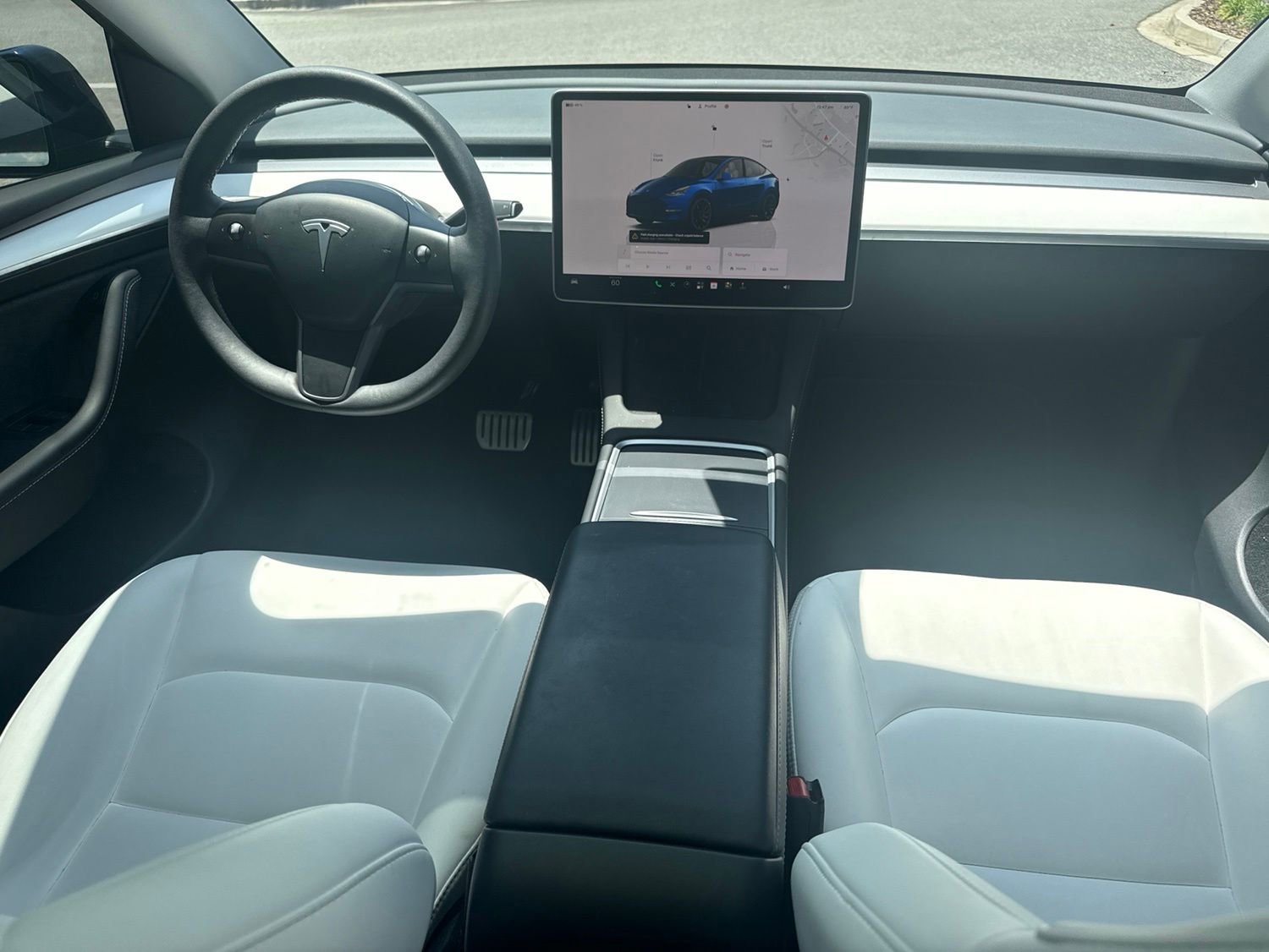 Used 2023 Tesla Model Y Performance AWD/4WD image 3
