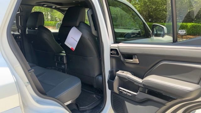 Used 2025 Toyota 4Runner Limited image 12