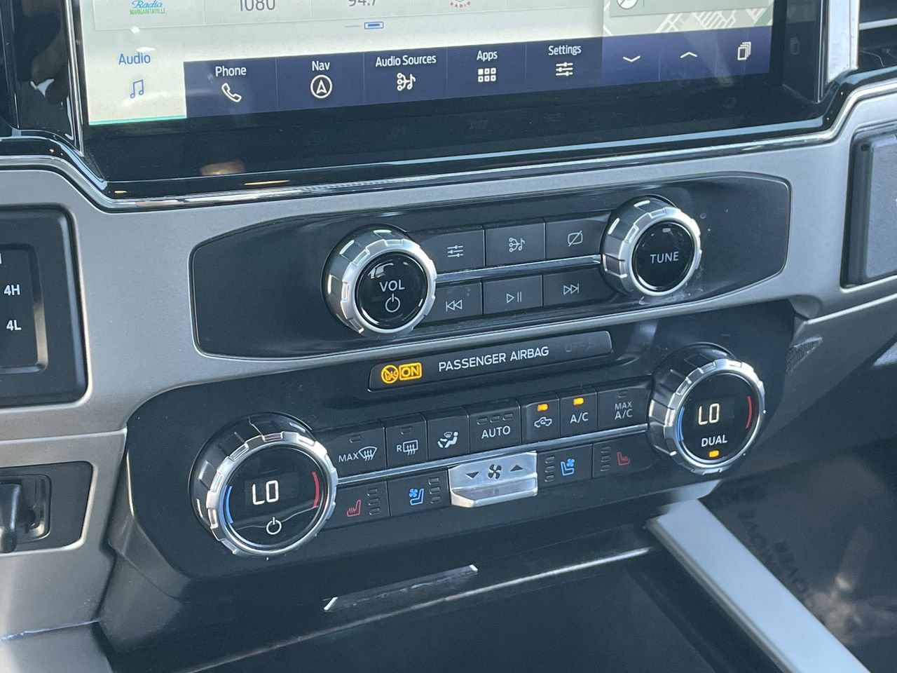 Certified 2022 Ford F350 Lariat w/ Lariat Value Package image 28