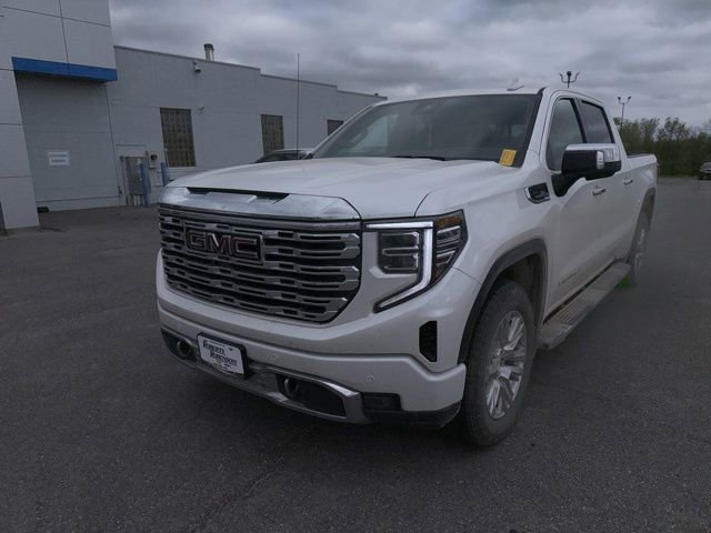 Used 2024 GMC Sierra 1500 Denali w/ Technology Package AWD/4WD image 2