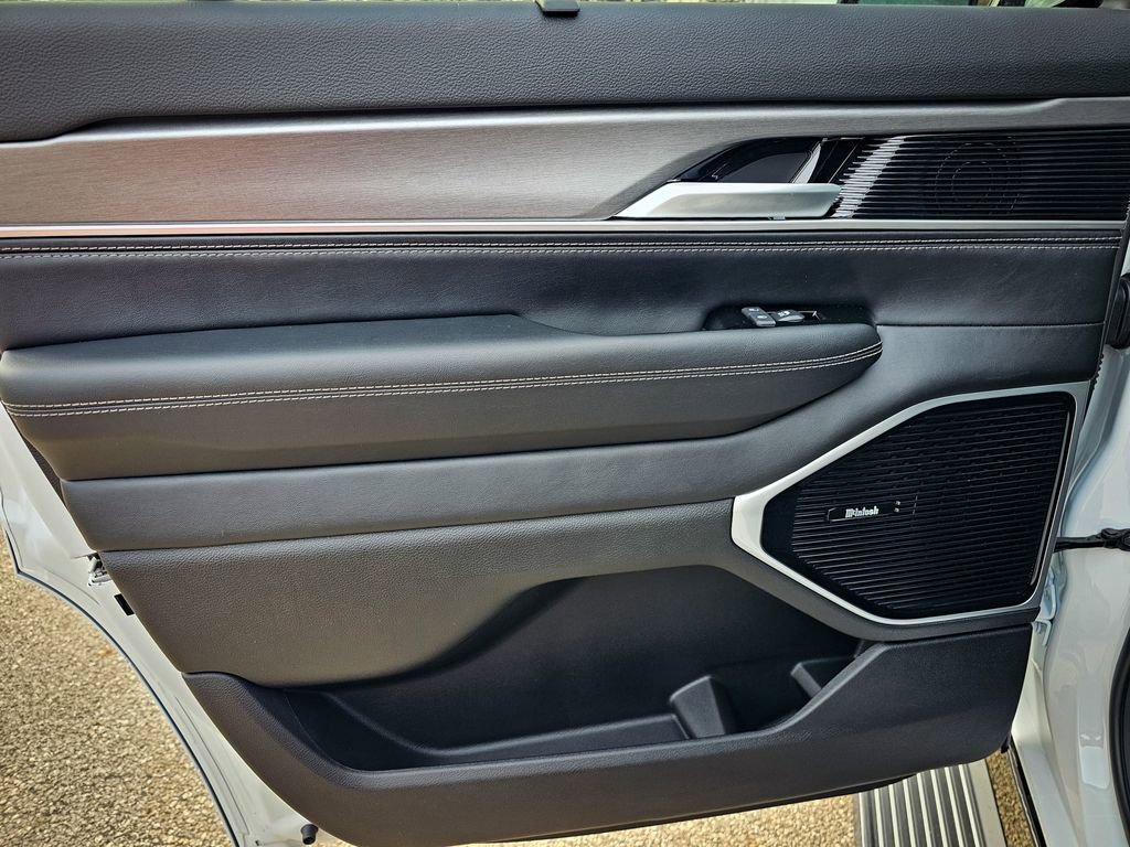 New 2025 Jeep Wagoneer Series III image 41