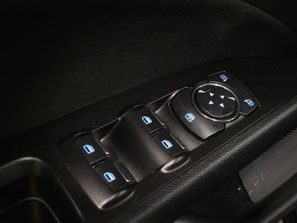 Used 2017 Ford Fusion SE image 27