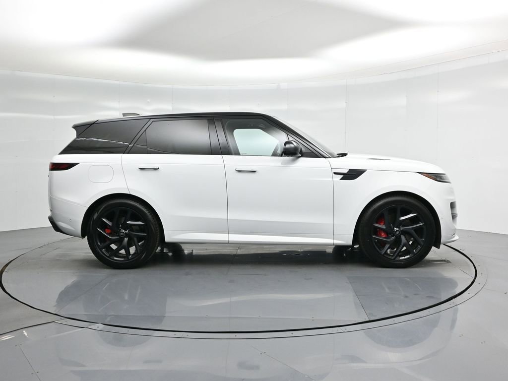 Used 2023 Land Rover Range Rover Sport SE Dynamic image 28