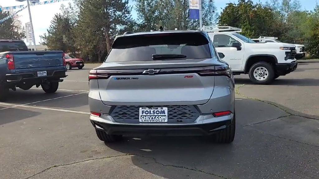 New 2026 Chevrolet Equinox EV RS image 7