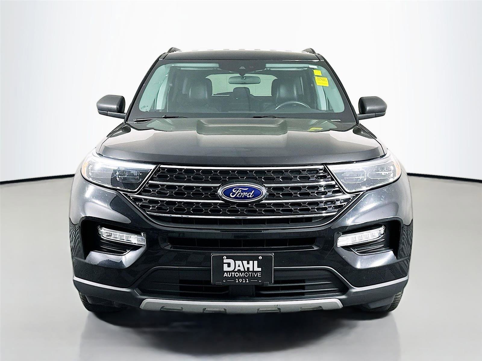 Used 2024 Ford Explorer XLT w/ Equipment Group 202A AWD/4WD image 3