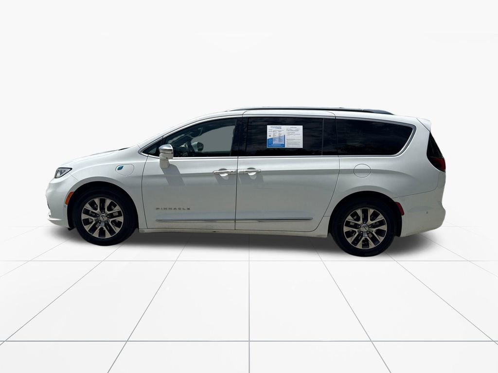 Used 2022 Chrysler Pacifica Pinnacle FWD image 4