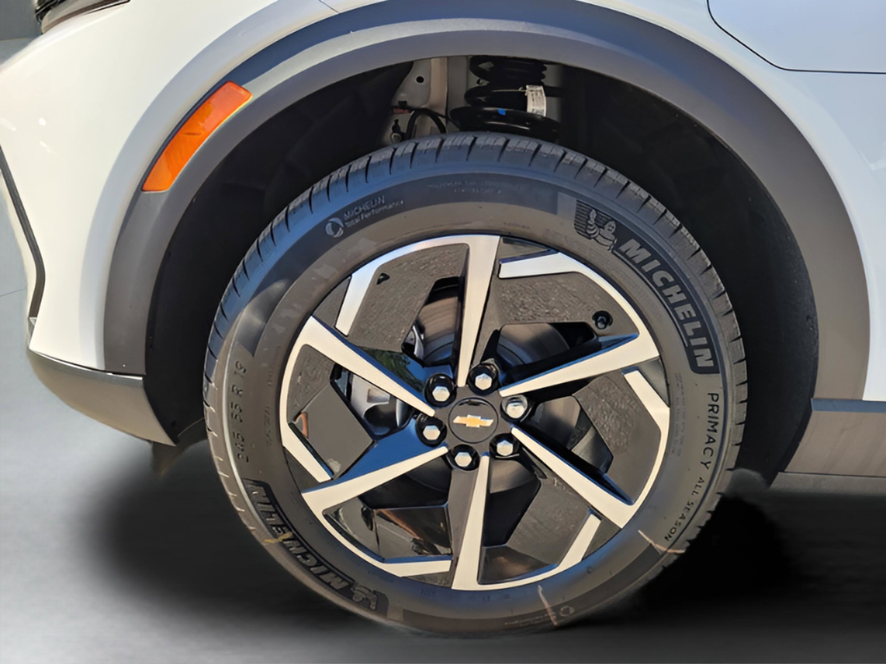 New 2026 Chevrolet Equinox EV LT image 18