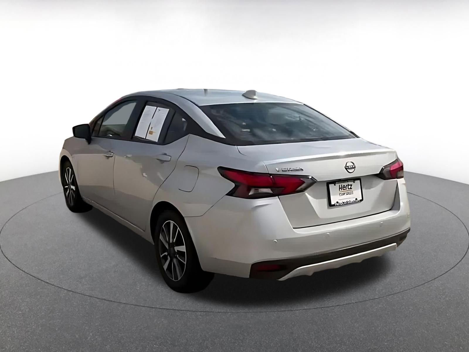 Used 2025 Nissan Versa SV FWD image 11