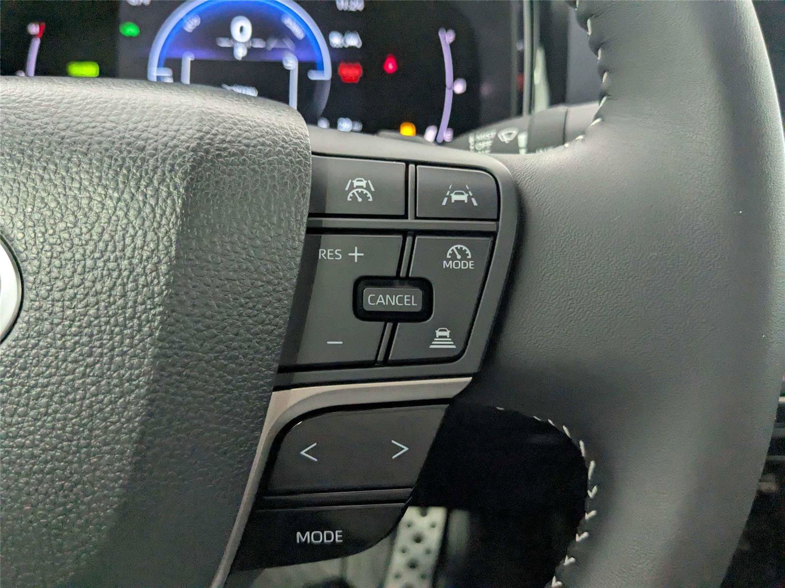 Used 2025 Toyota Camry SE FWD image 18