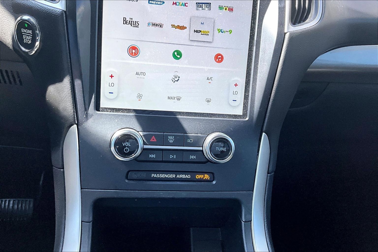 Used 2024 Ford Edge SE image 15