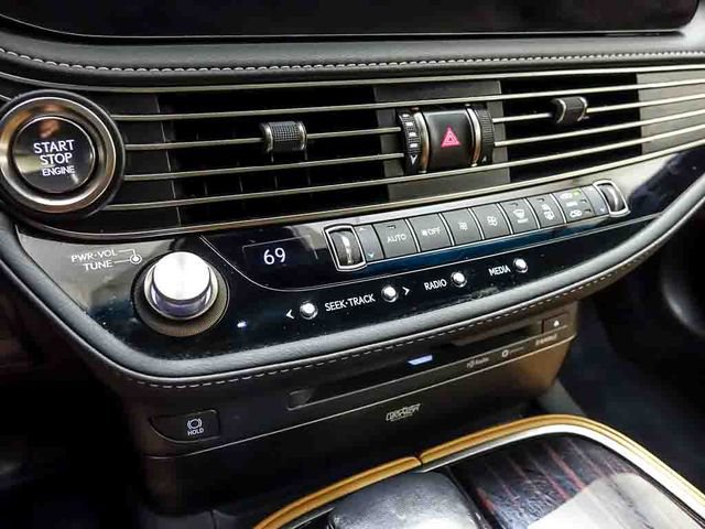 Used 2022 Lexus LS 500 AWD w/ Interior Upgrade Package image 20
