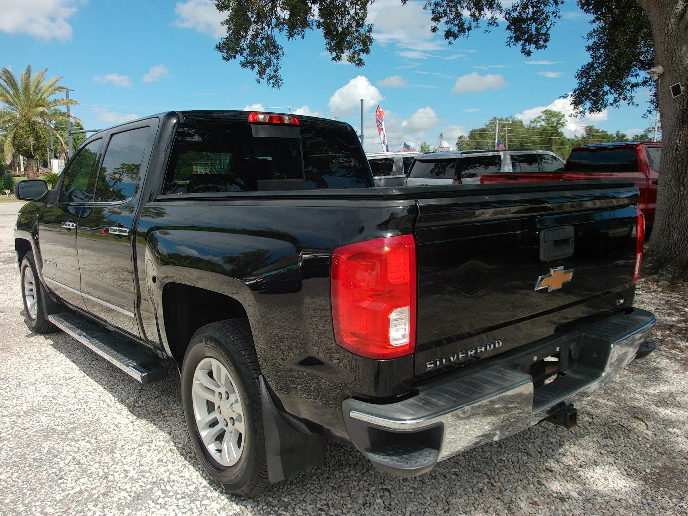 Used 2018 Chevrolet Silverado 1500 LTZ RWD image 7