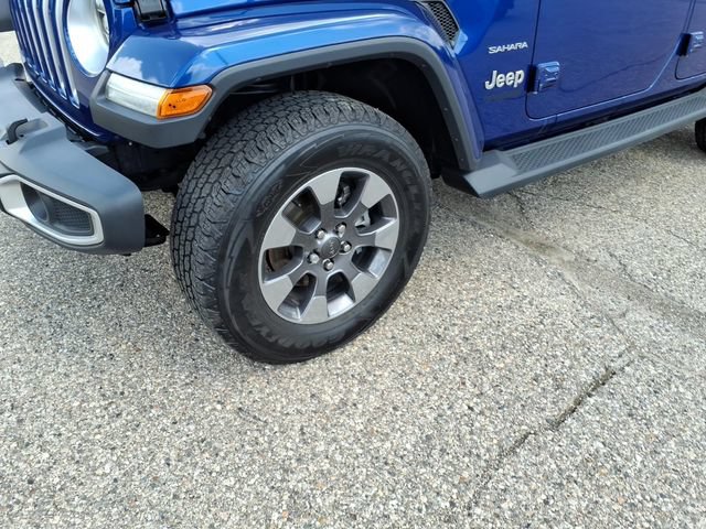 Used 2019 Jeep Wrangler Unlimited Sahara w/ Safety Group AWD/4WD image 4
