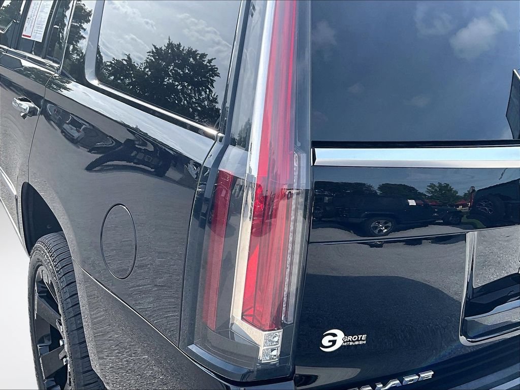 Used 2019 Cadillac Escalade Premium Luxury AWD/4WD image 31