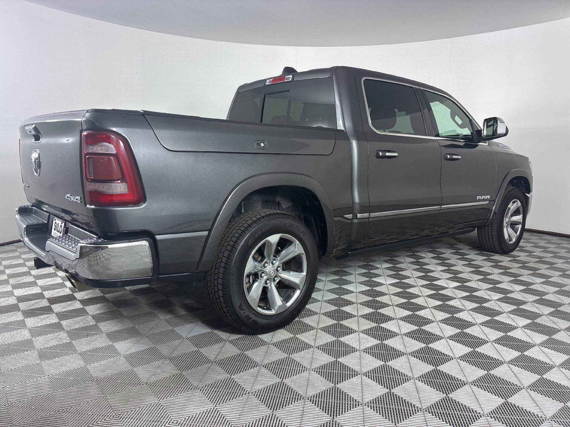 Used 2019 RAM 1500 Limited image 9
