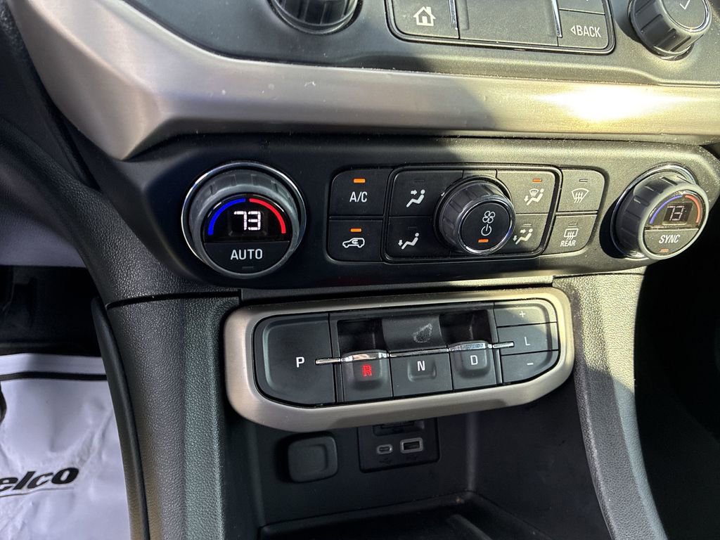 Used 2023 GMC Acadia Denali w/ Black Diamond Edition image 17