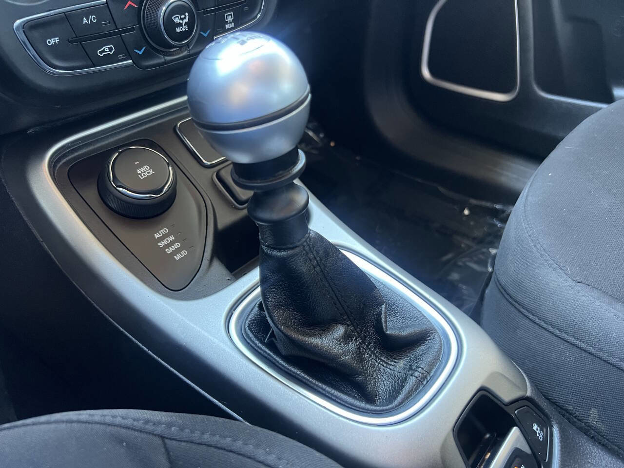 Used 2019 Jeep Compass Sport image 25