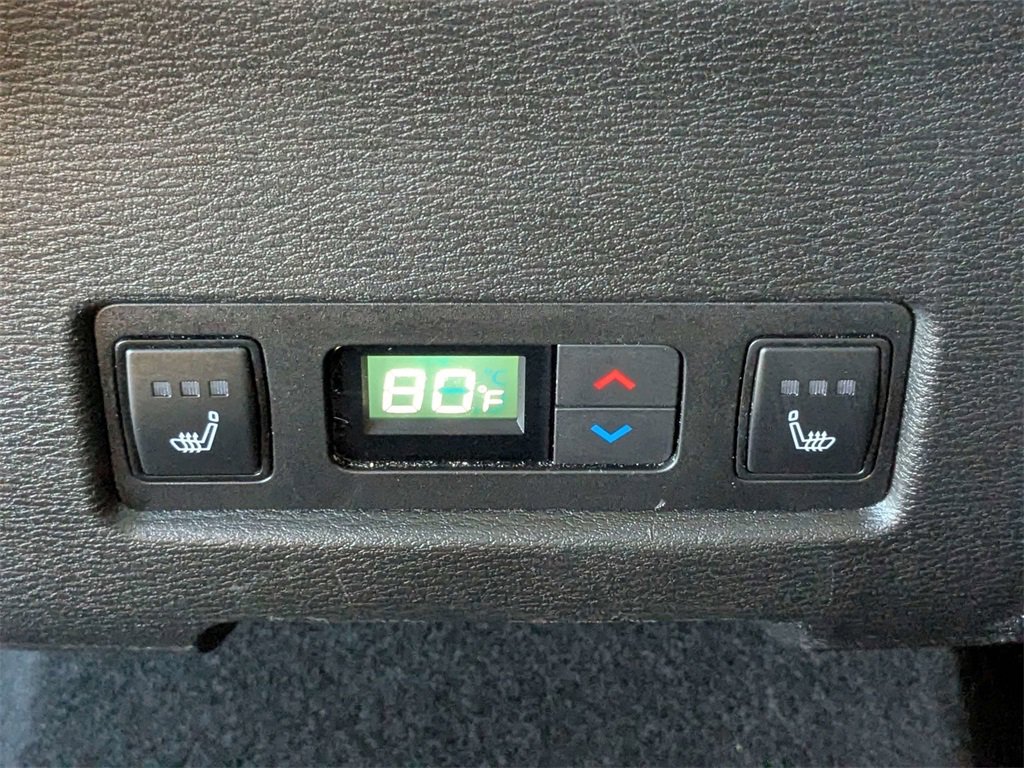 Used 2024 Mitsubishi Outlander SEL image 16