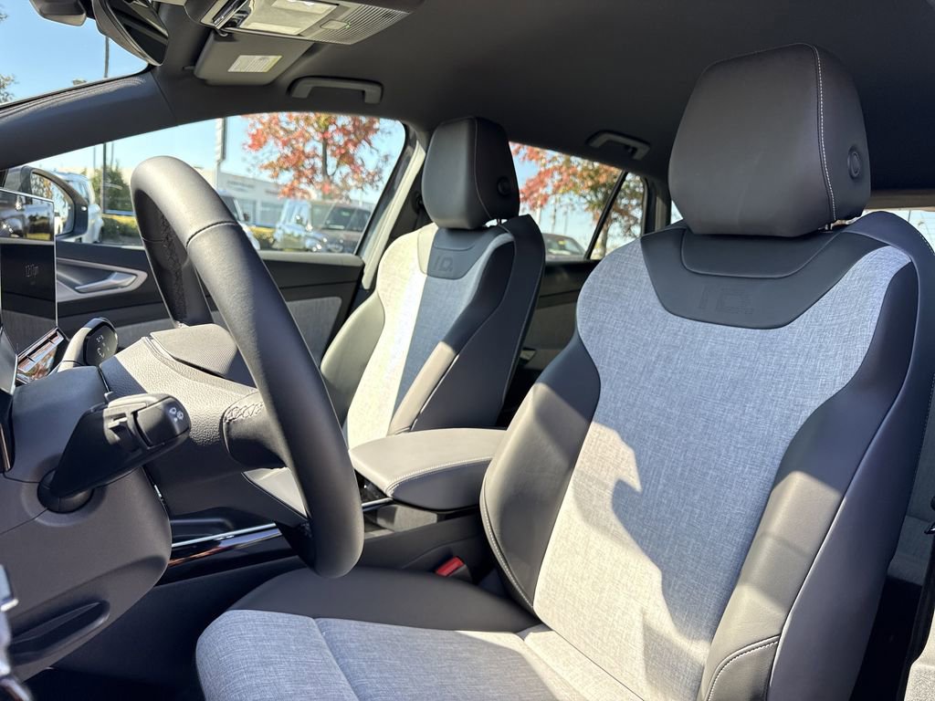 New 2025 Volkswagen ID.4 Pro AWD/4WD image 12
