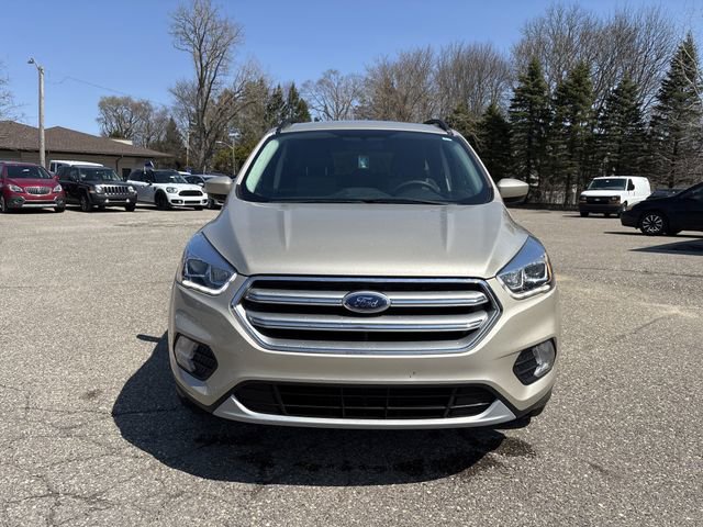 Certified 2017 Ford Escape SE w/ Equipment Group 201A image 2