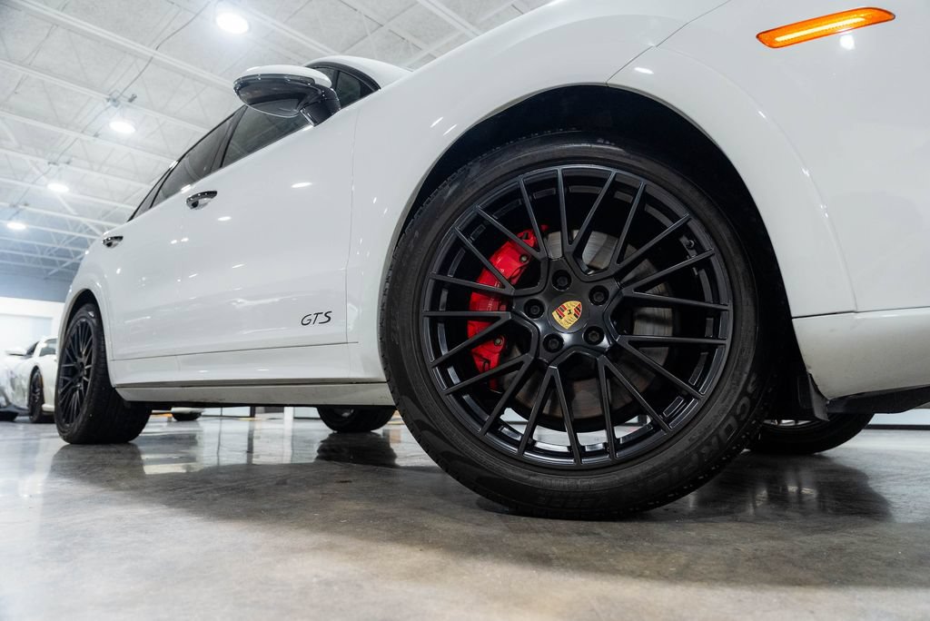 Used 2021 Porsche Cayenne GTS AWD/4WD image 28