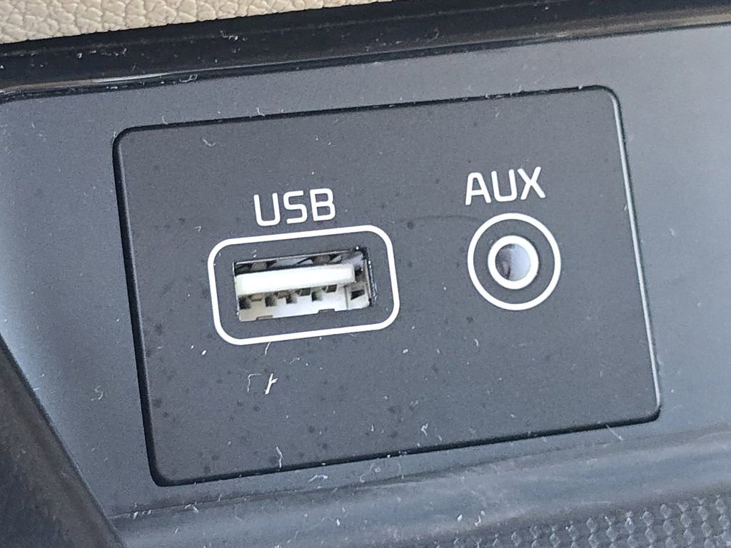 Used 2018 Kia Sedona EX image 6