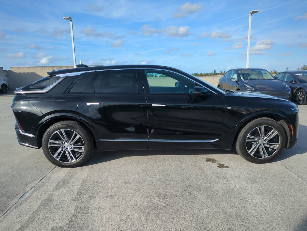 Used 2024 Cadillac Lyriq Luxury image 4