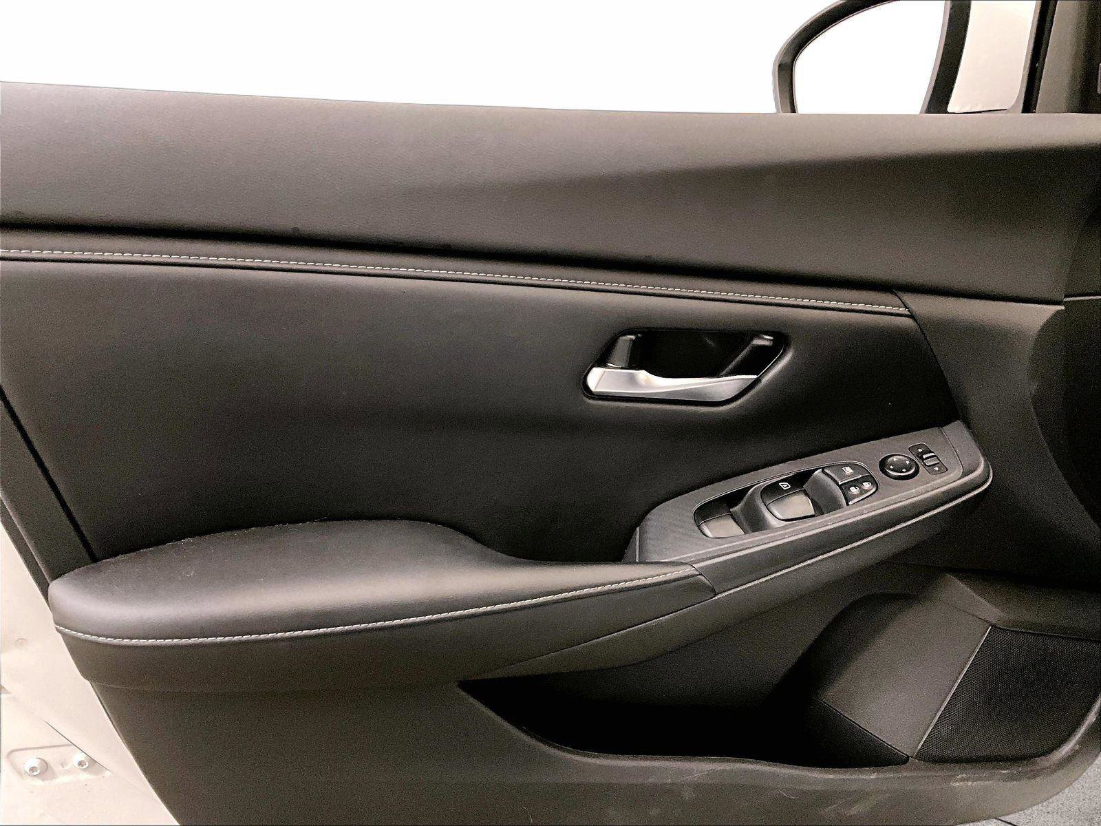 Used 2021 Nissan Sentra SV FWD image 23