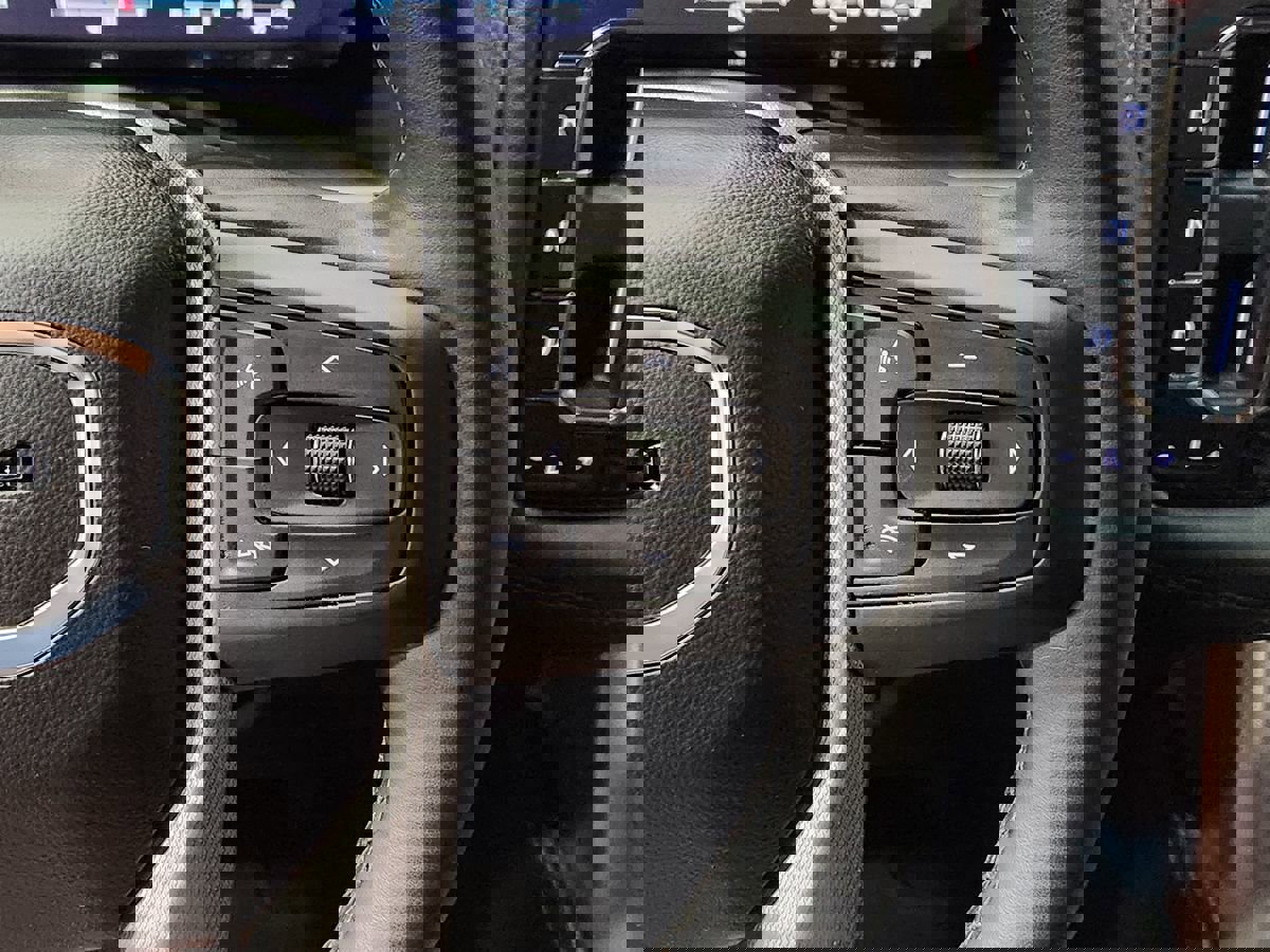 Used 2024 GMC Yukon Denali image 53