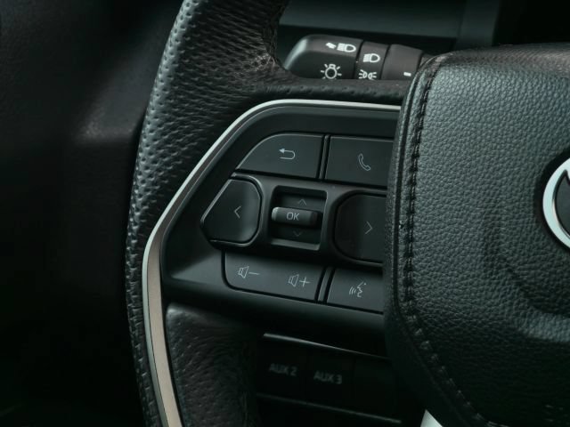 Used 2024 Toyota Tacoma TRD Sport w/ TRD Sport Upgrade Package AWD/4WD image 39