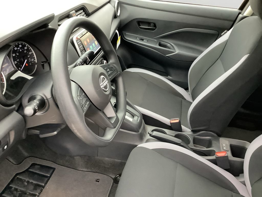 Used 2025 Nissan Versa S w/ Trunk Package image 24