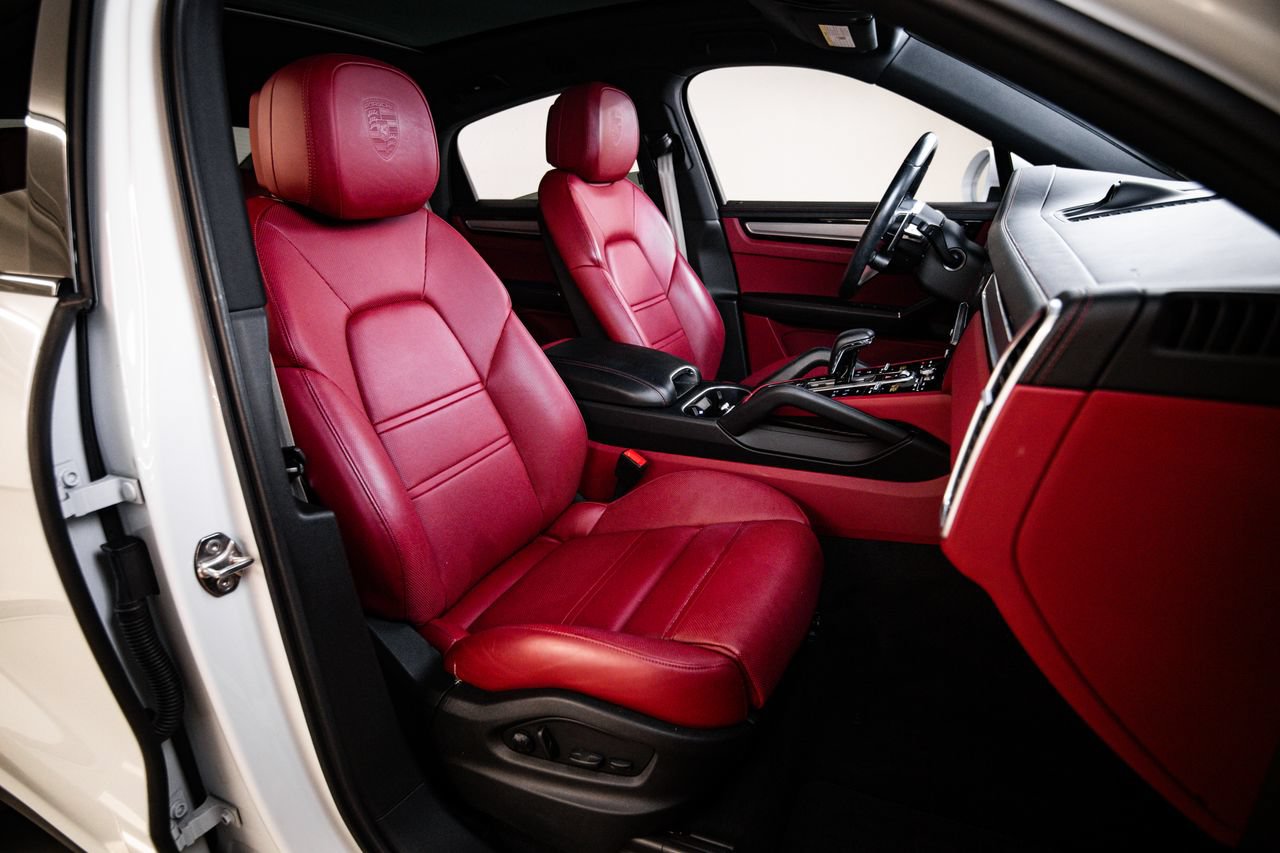 Certified 2023 Porsche Cayenne Platinum Edition AWD/4WD image 29