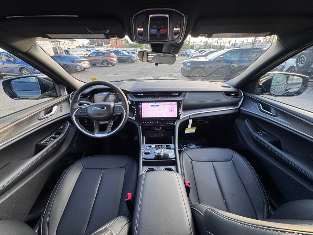 New 2026 Jeep Grand Cherokee Limited AWD/4WD image 10