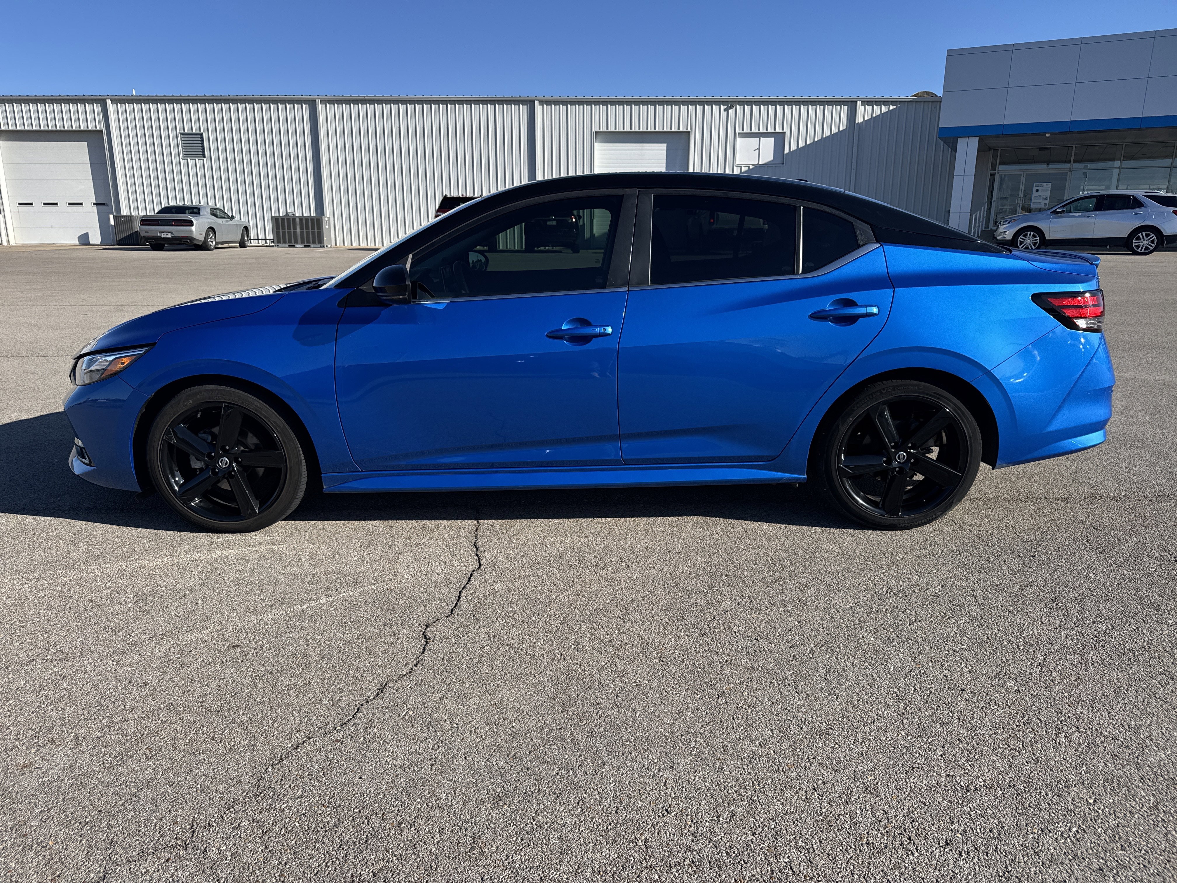 Used 2021 Nissan Sentra SR image 2