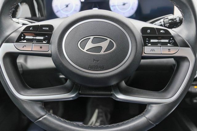 Used 2024 Hyundai Elantra Limited image 26