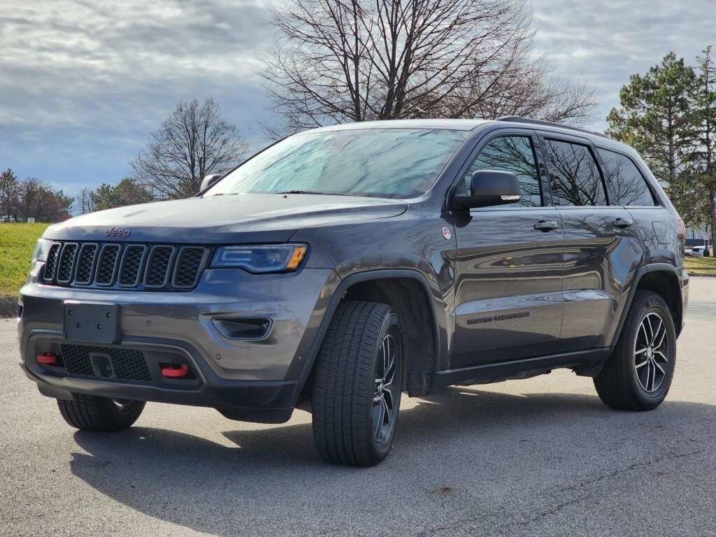 Used 2018 Jeep Grand Cherokee Trailhawk w/ Trailhawk Luxury Group image 9